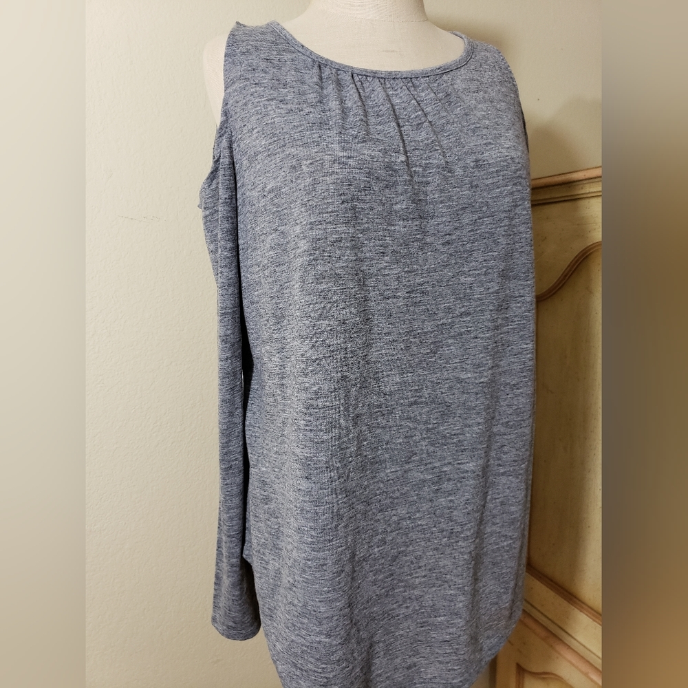 Old Navy Cold Shoulder Long Sleeve Knit Top, Large, Grey Heather
